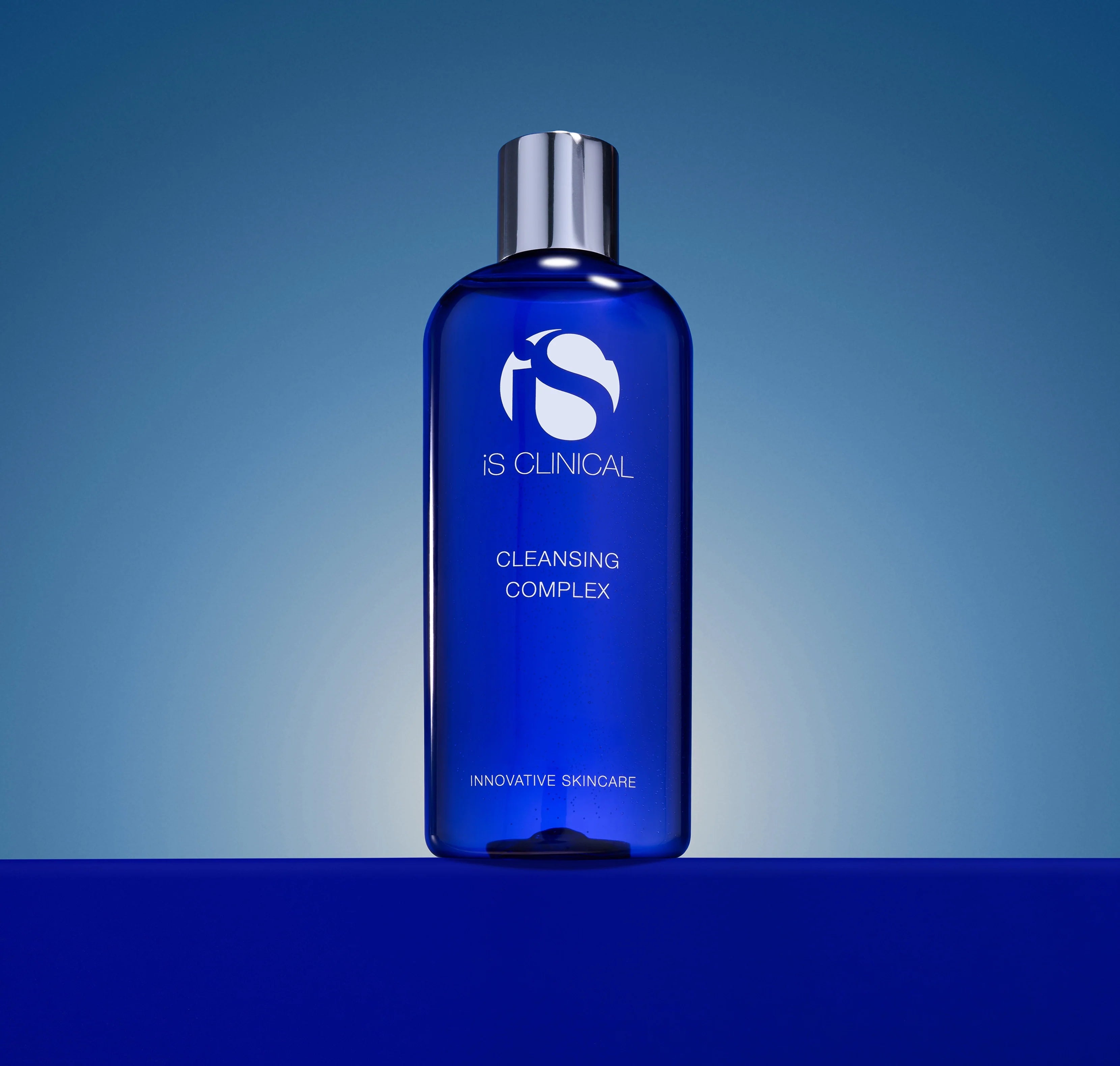 iS Clinical Cleansing Complex bottle, glycolic acid cleanser